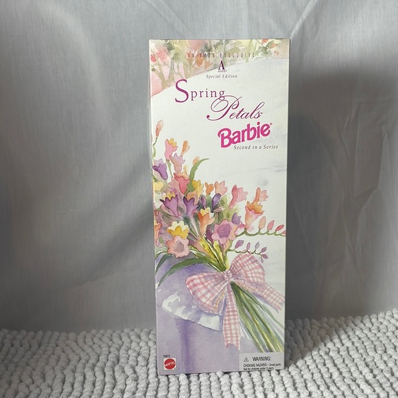 💐Avon Special Edition, Spring Petals Barbie - Picture 2 of 7